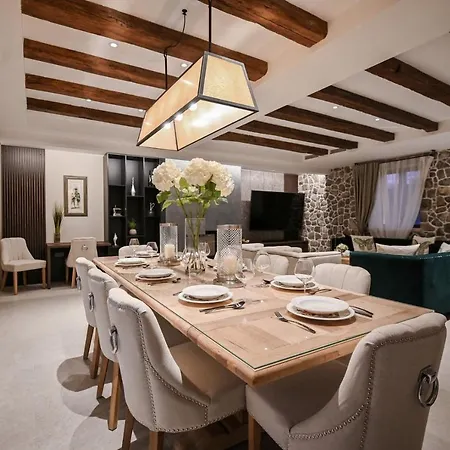 Villa Figa I *
