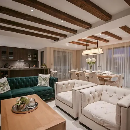 Figa I Villa *
