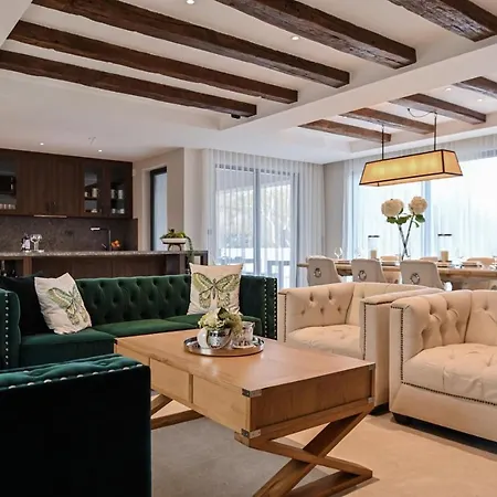 Figa I Villa *